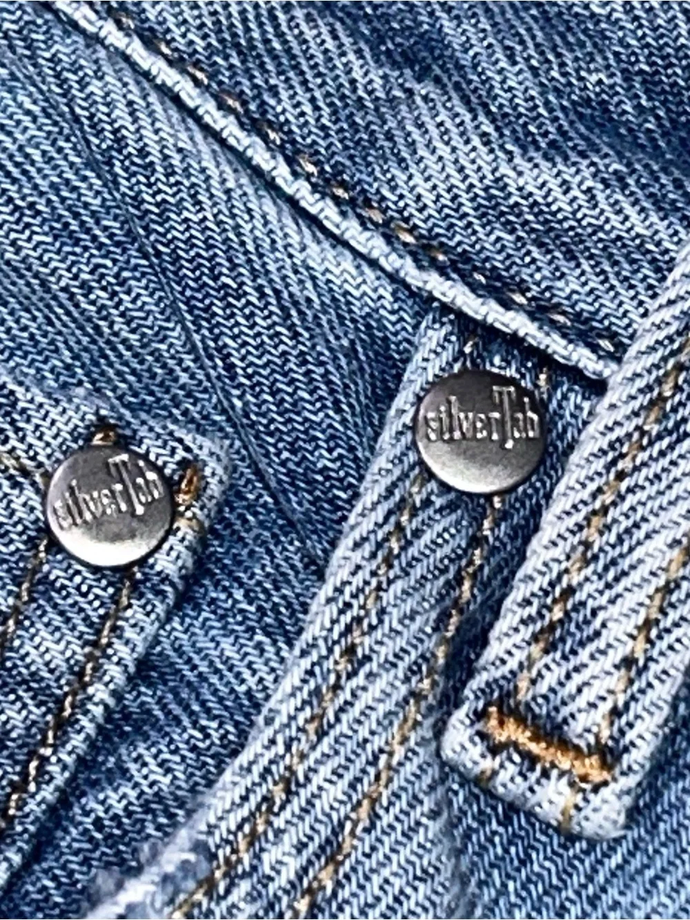 Levi's silver tap Light Blue Distressed Straight-Leg Jeans 27x31